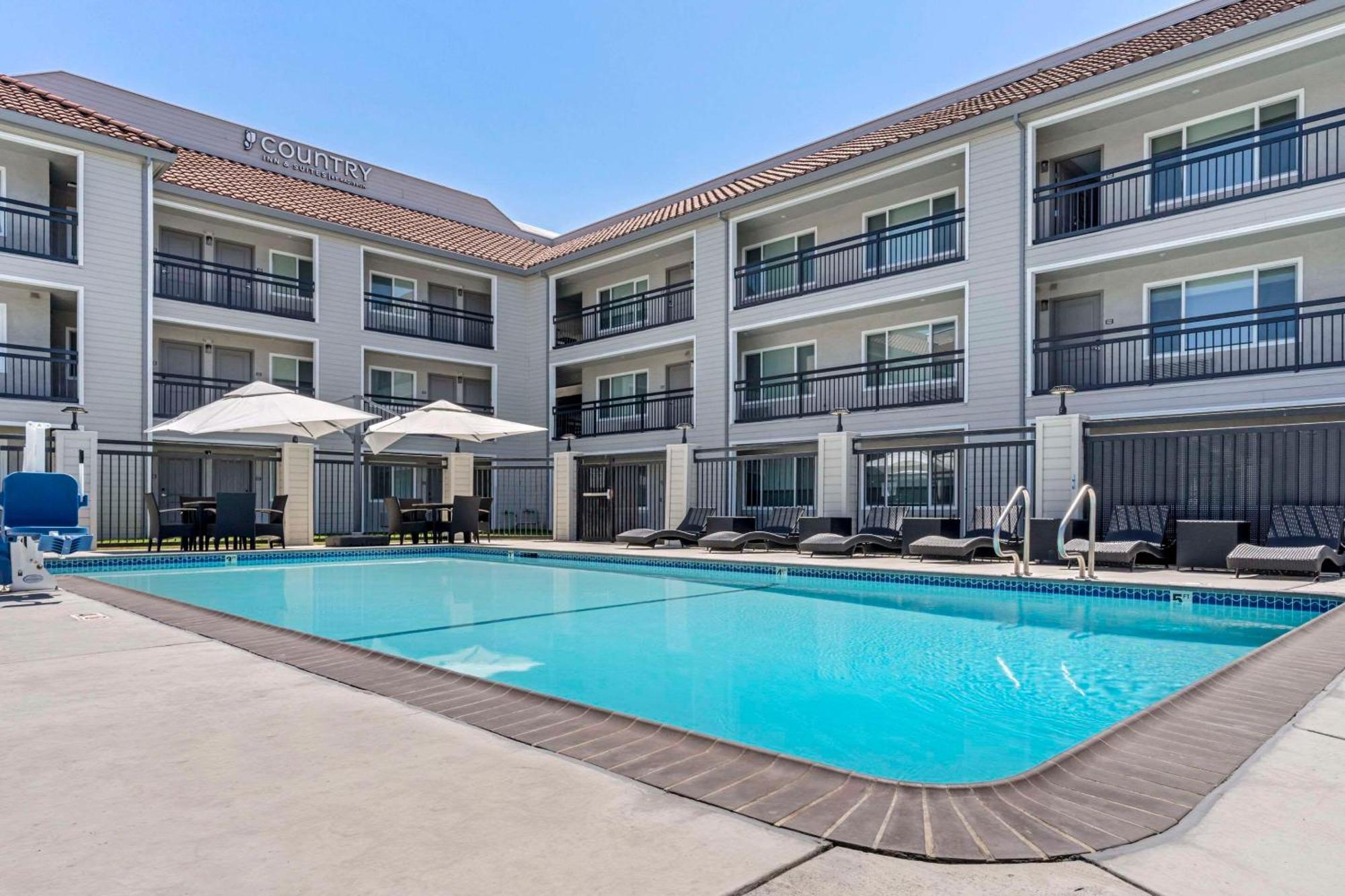Country Inn & Suites By Radisson, Vallejo Napa Valley, Ca Екстериор снимка