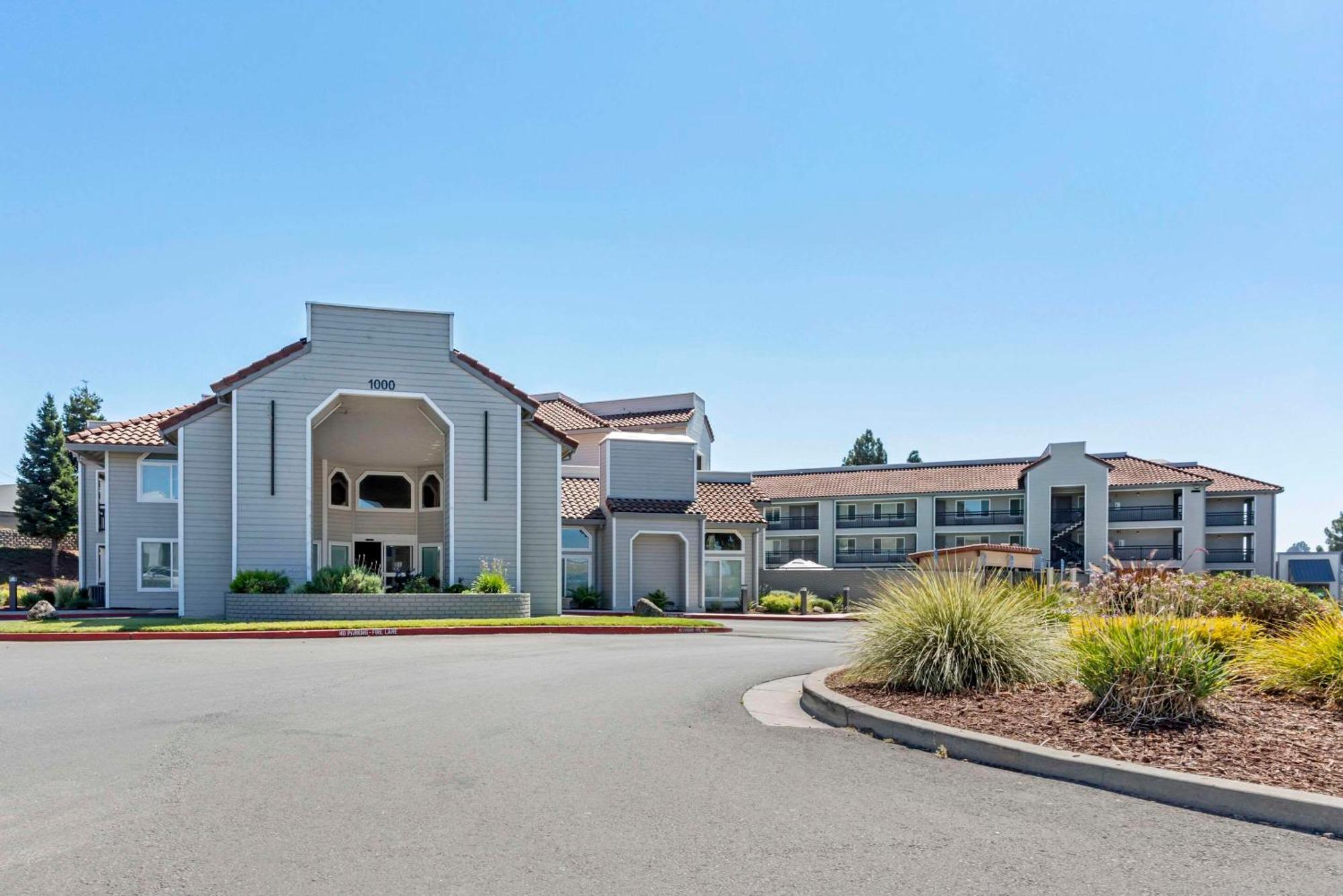 Country Inn & Suites By Radisson, Vallejo Napa Valley, Ca Екстериор снимка